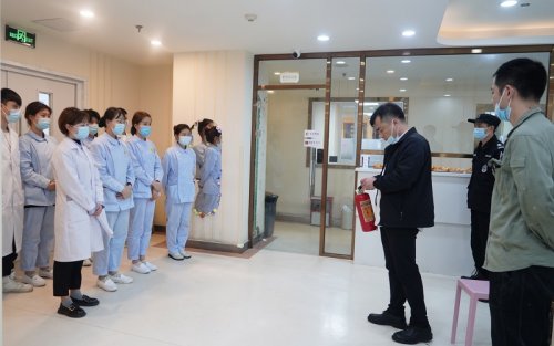 把好消防關(guān) 筑牢安全墻 我院開(kāi)展新一期消防安全培訓(xùn)演練_貴陽(yáng)精神病醫(yī)院